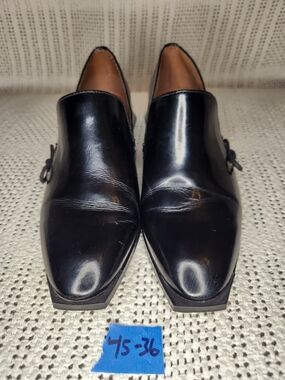 BCBG MAX AZRIA WOMEN PATENT LEATHER LOAFERS LACES ACCENT SHOES BLACK SZ 7/37